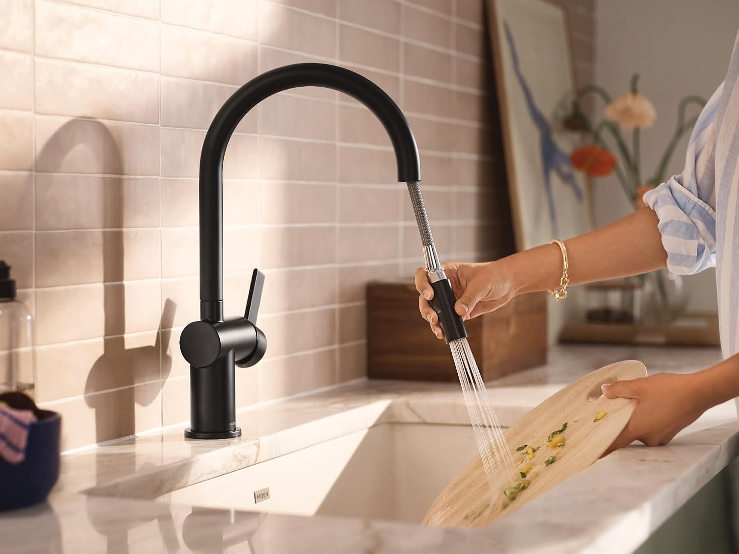 Moen Cia Pulldown Kitchen Faucet with Power Boost, Matte Black, 7622BL