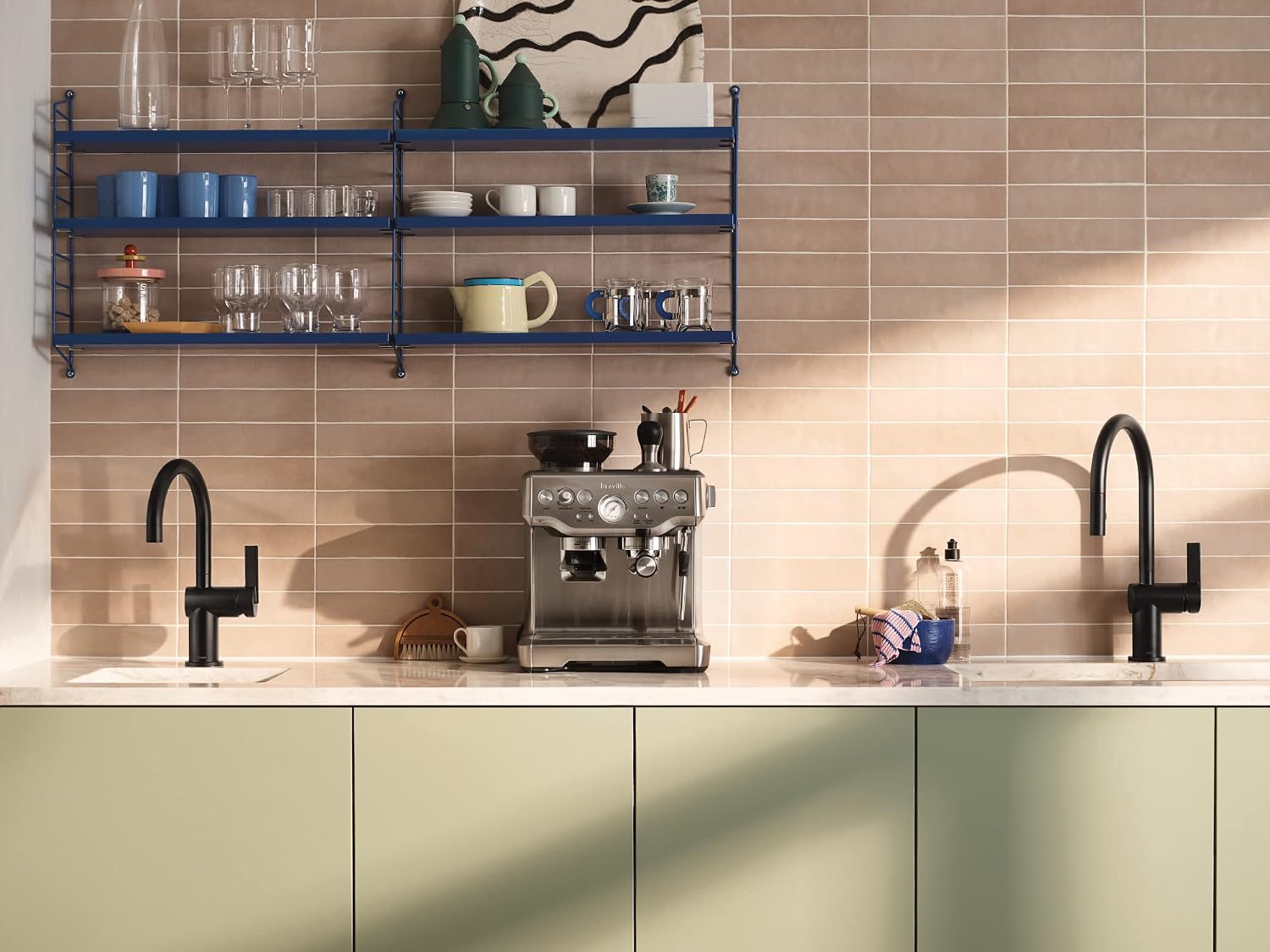 Moen Cia Pulldown Kitchen Faucet with Power Boost, Matte Black, 7622BL