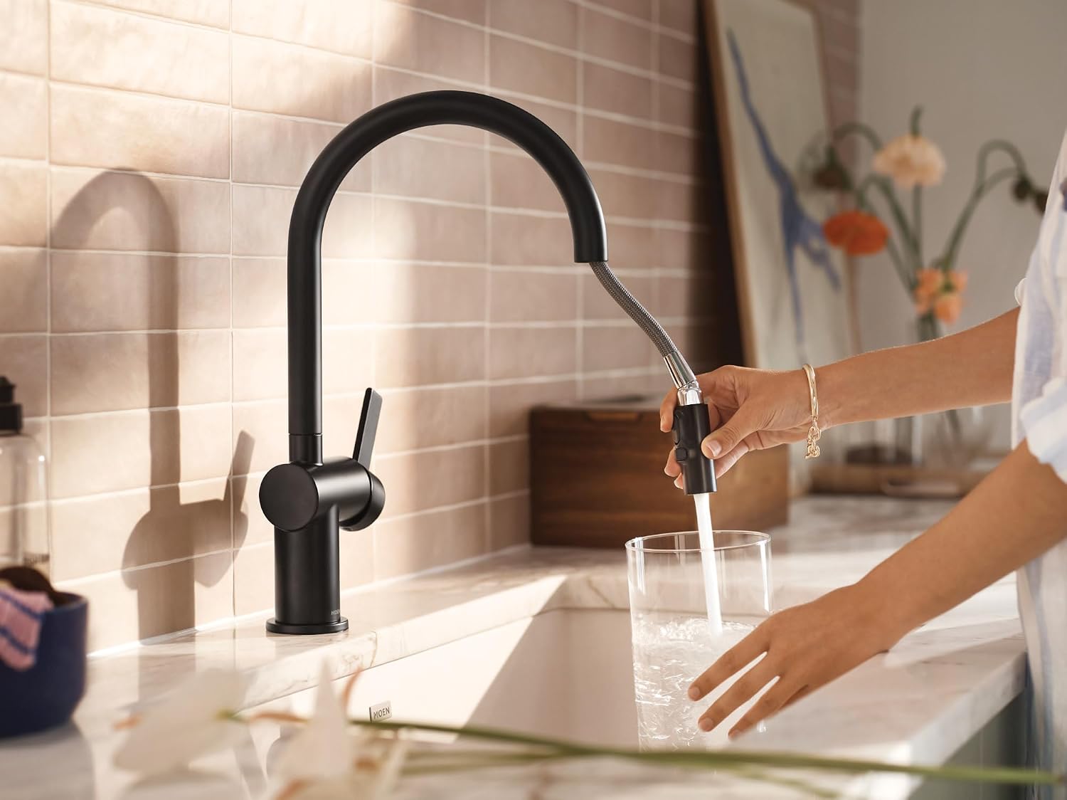 Moen Cia Pulldown Kitchen Faucet with Power Boost, Matte Black, 7622BL