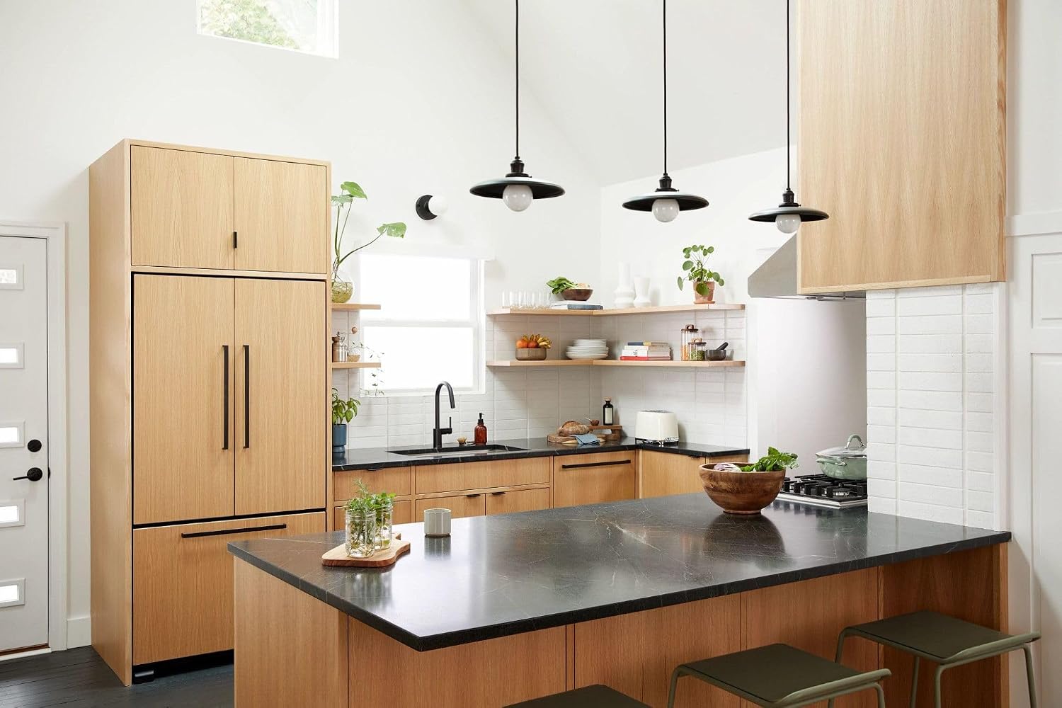 Moen Align MotionSense Wave Touchless Kitchen Faucet, Matte Black, 7565EWBL