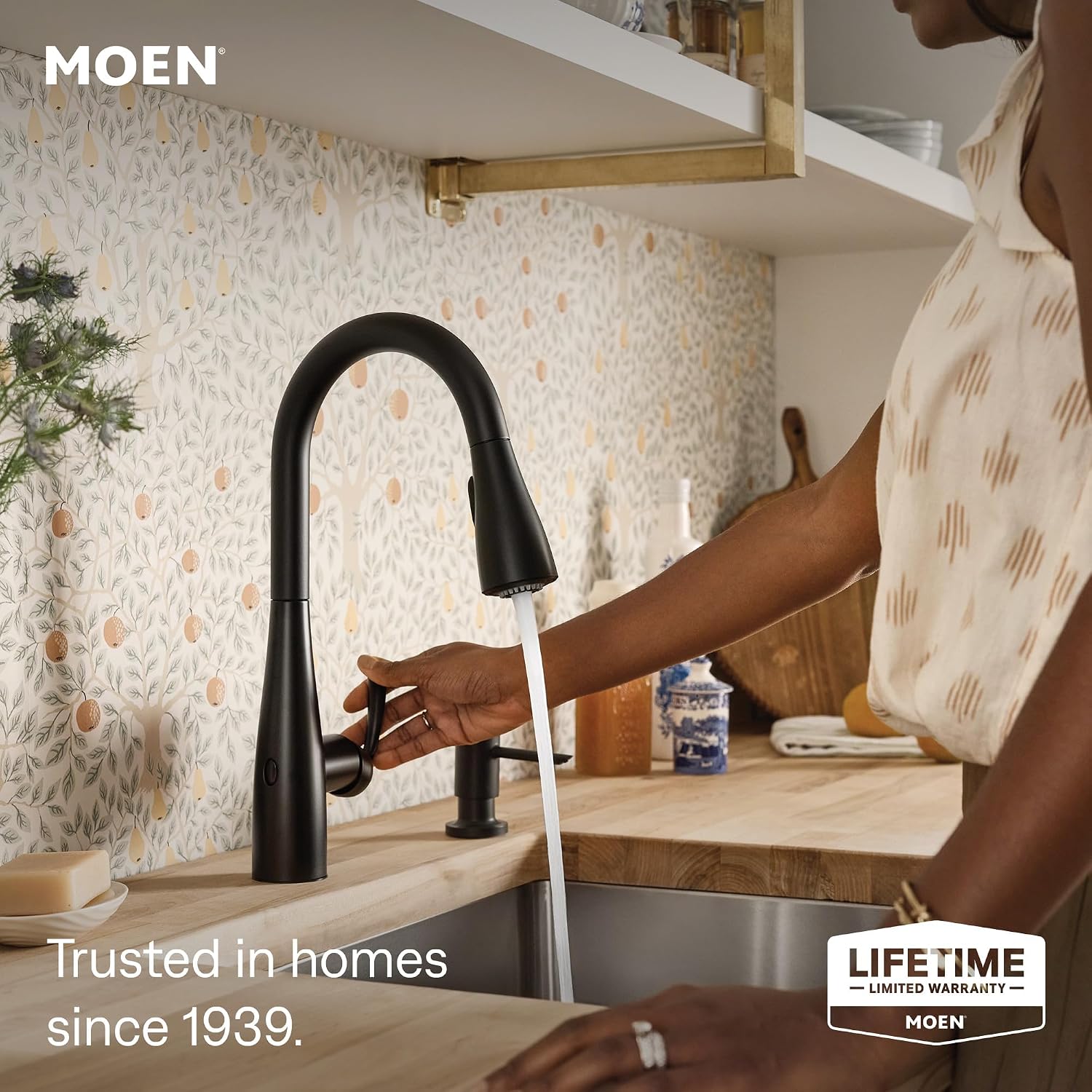 Moen Essie MotionSense Wave Kitchen Faucet, Matte Black, 87014EWBL