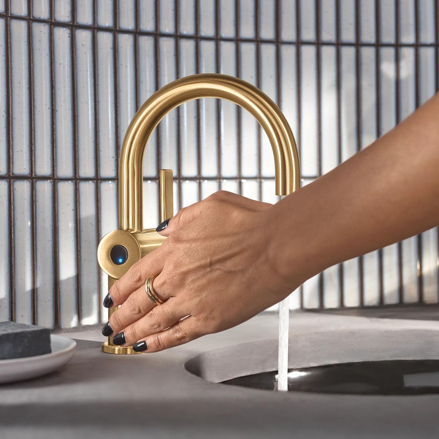 Moen CIA MotionSense Wave Bathroom Faucet, Brushed Gold, 6221EWBG