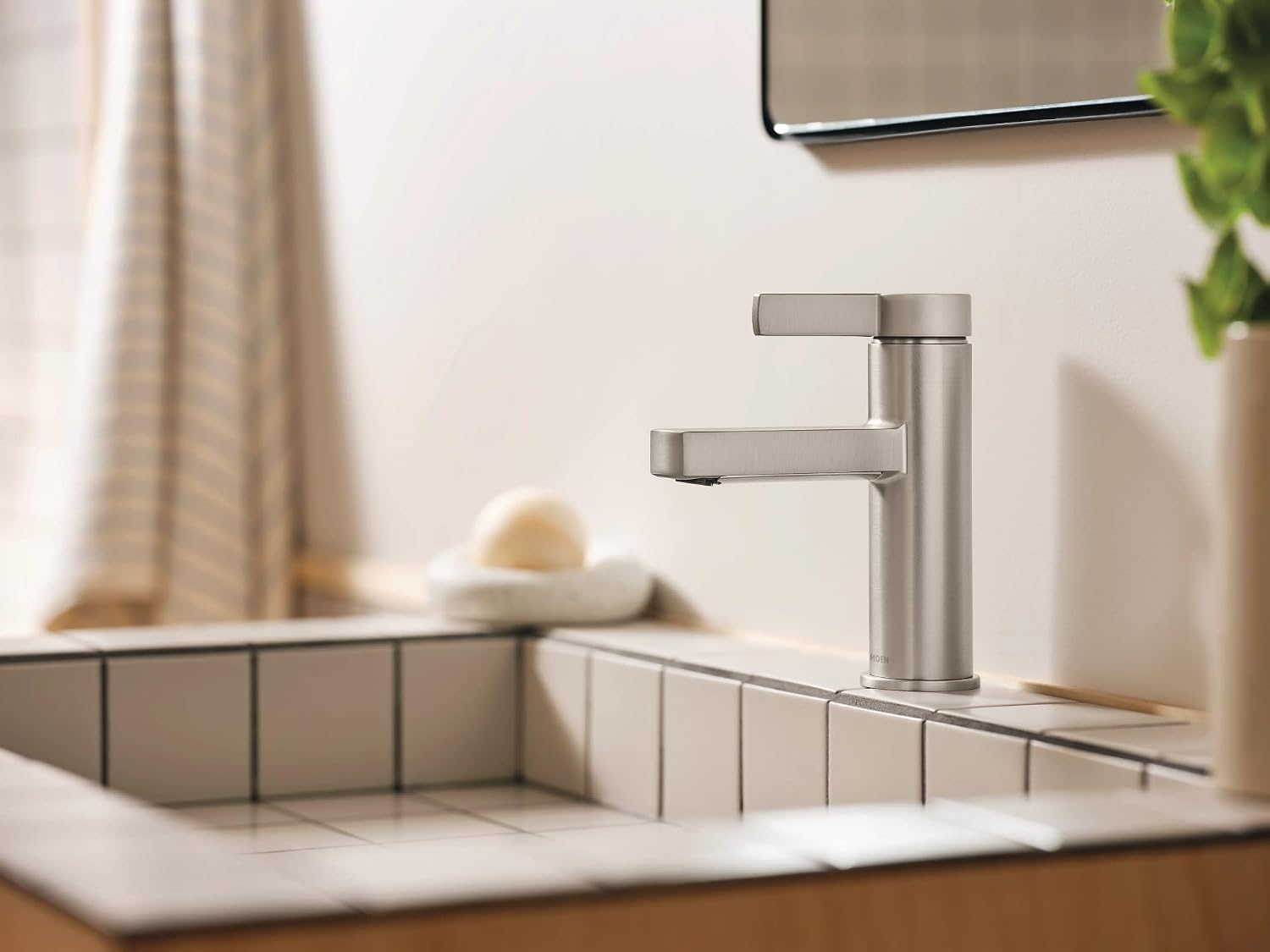 Moen 84774SRN Beric 1-Handle Bath Faucet, Spot Resist Nickel