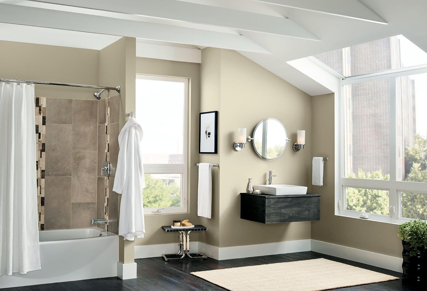 Moen 6702 Chrome One-Handle Bathroom Faucet