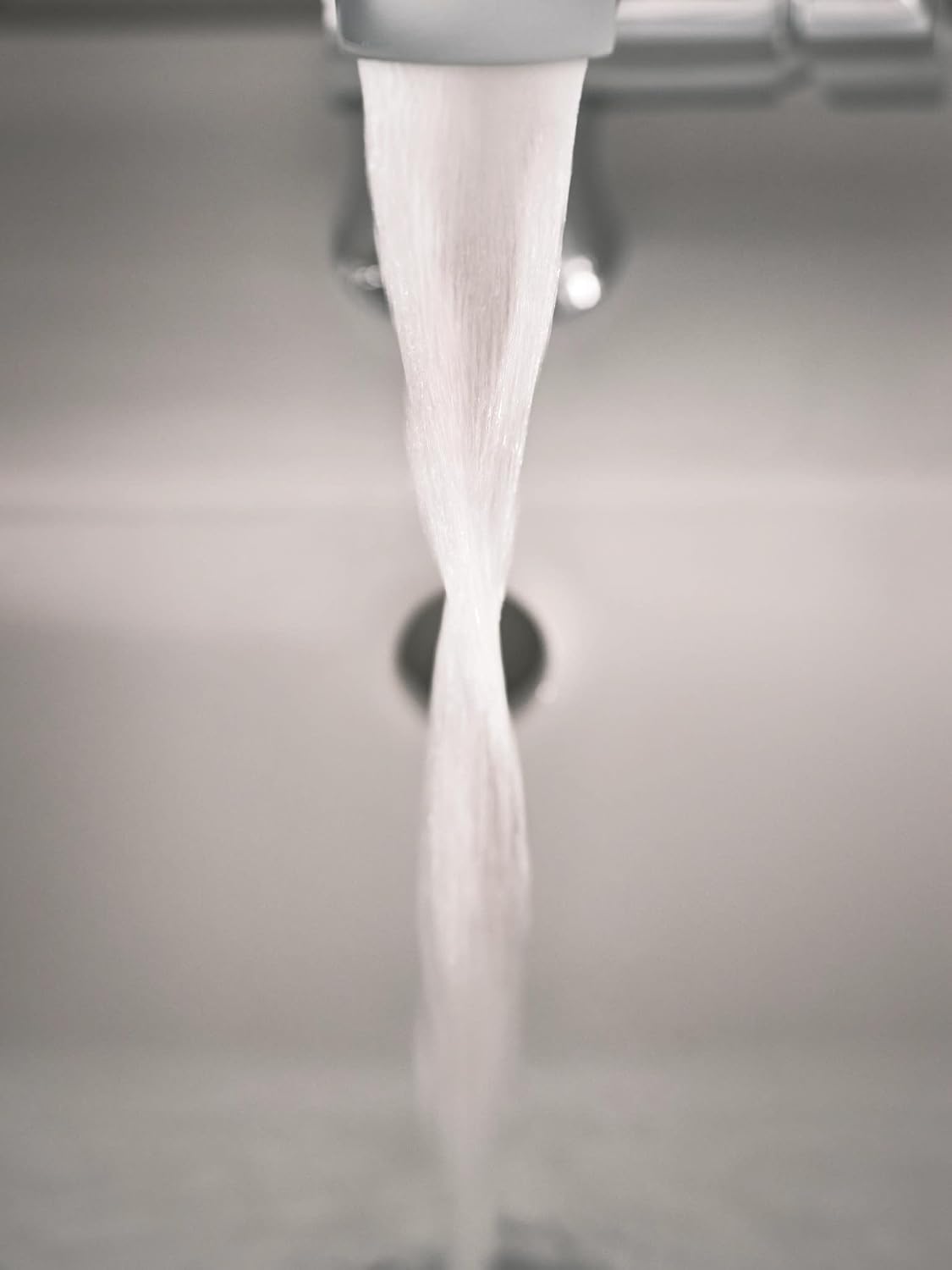 Moen Doux Chrome Motionsense Wave Touchless Single Handle Bathroom Sink Faucet, S6910EW