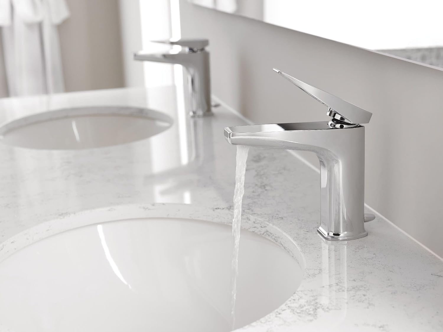 Moen S8000 Via One-Handle Modern Bathroom Faucet, Chrome