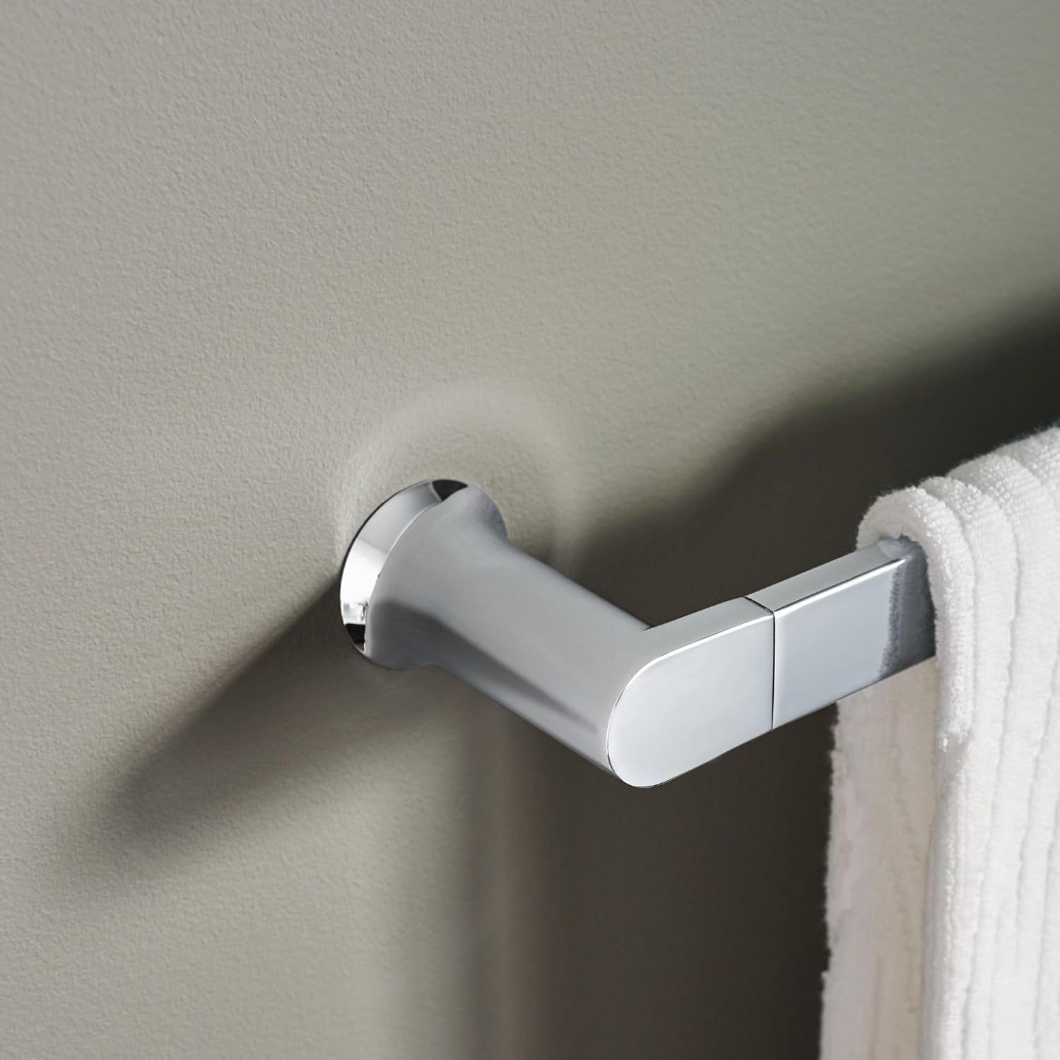 Moen Genta LX 24-Inch Towel Bar, Wall Mount, Chrome, BH3824CH